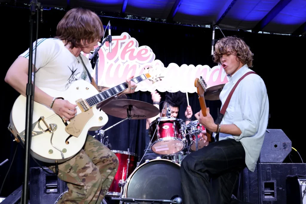 The Runarounds tickets